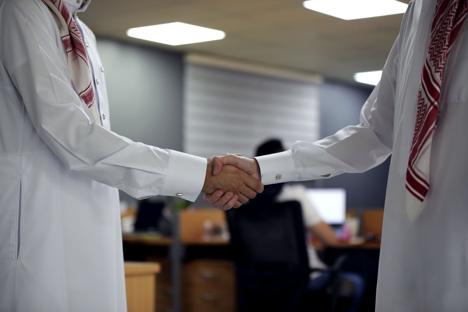 العلاقات العمالية وقضايا الموظفين